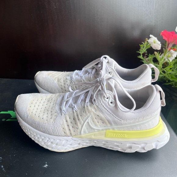 Nike Womens React Infinity Run FK 2 White Running Shoes Sneakers Size 7.5 - Picture 2 of 5